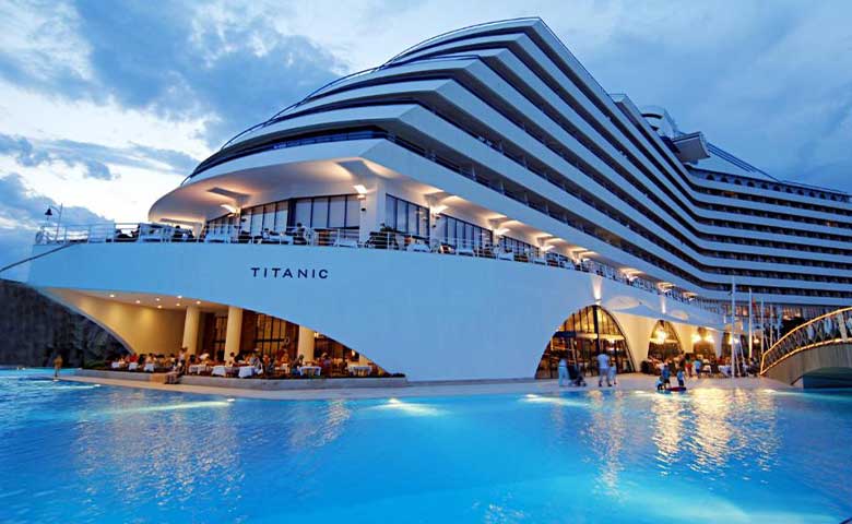 هتل تایتانیک