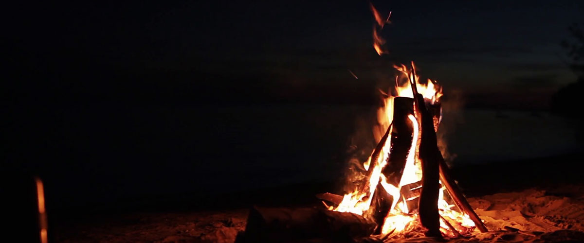 آداب و رسوم شب یلدا - روشن کردن آتش