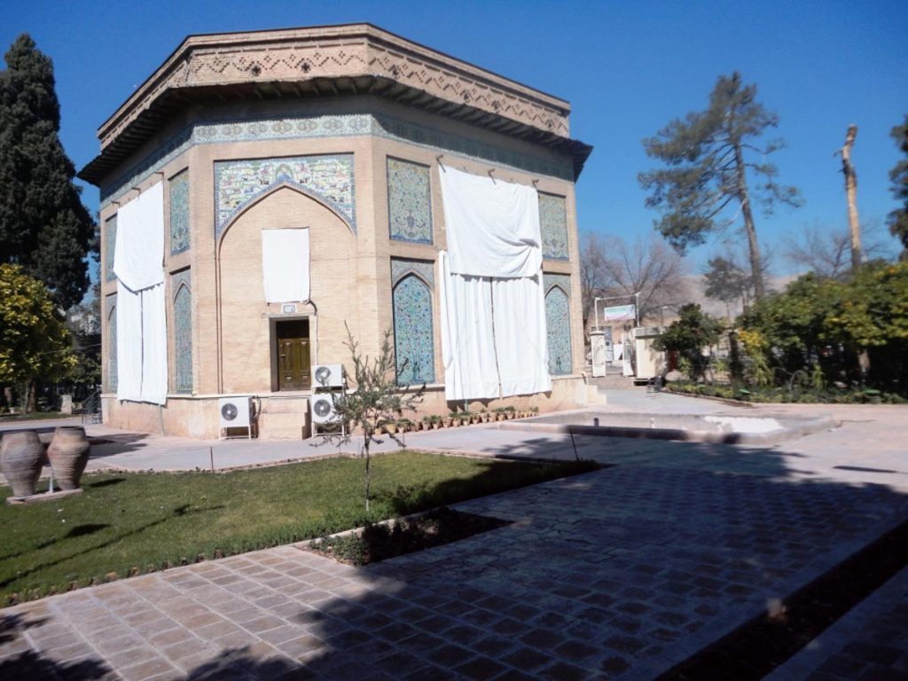 عمارت کلاه فرنگی از محبوب ترین جاهای دیدنی شیراز