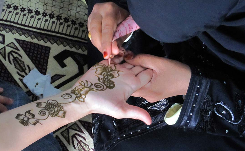 طراحی با حنا در قشم