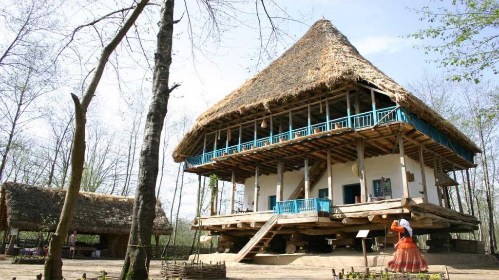 مکان های دیدنی رشت موزه میراث روستایی گیلان