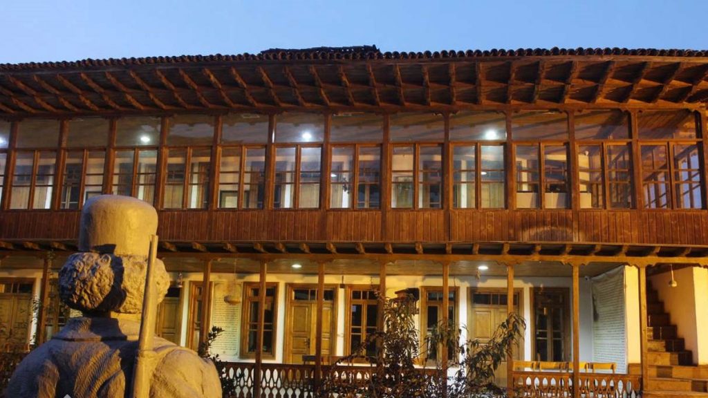 جاهای دیدنی رشت خانه میرزا کوچک خان جنگلی