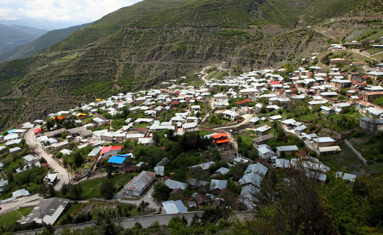 روستای آلاشت کجاست