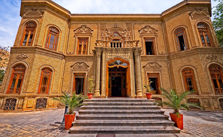 موزه آبگینه تهران کجاست