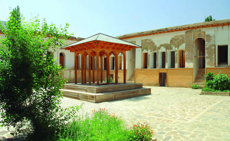 خانه نیما یوشیج