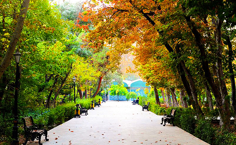 پیاده روی در پارک شهر تهران