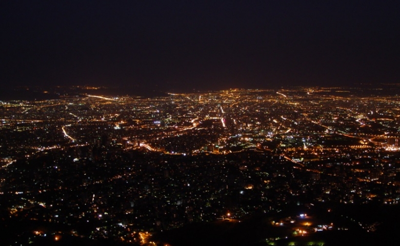 بام تهران در شب