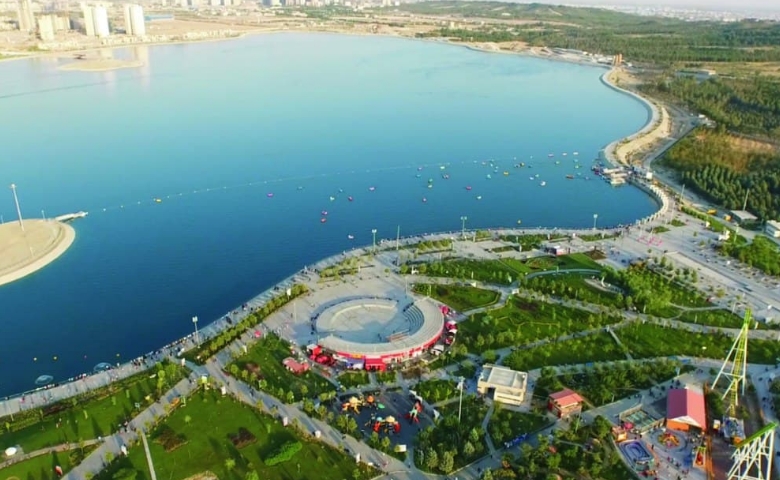 پارک دریاچه شهدای خلیج فارس