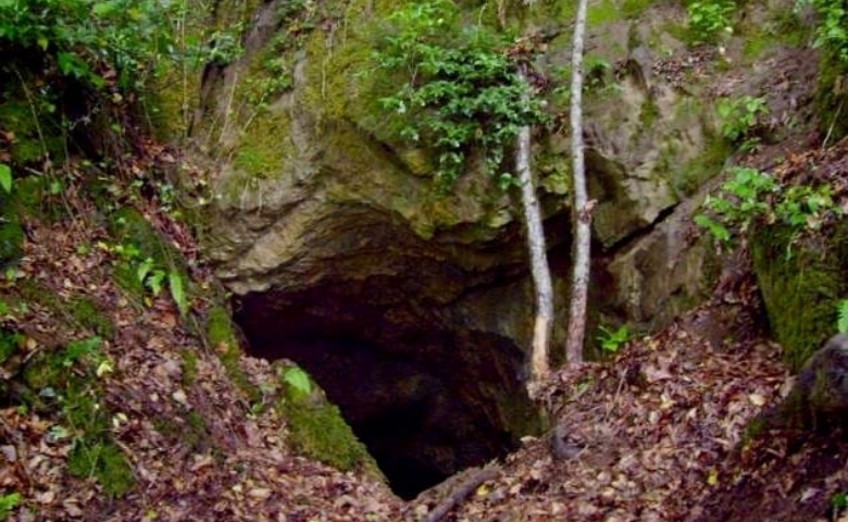 غار خون فوشه
