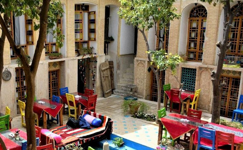 اقامتگاه سنتی پسین شیراز