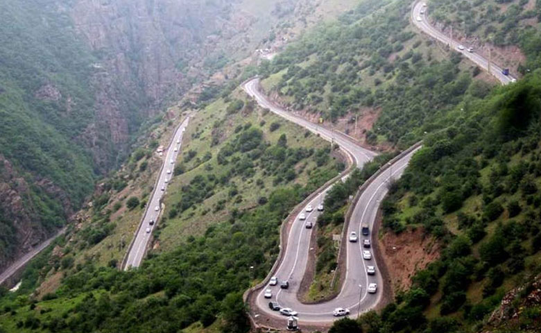 جاده چالوس کجاست؟