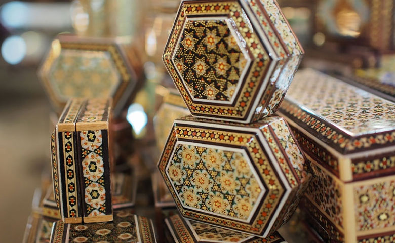 سوغات اصفهان را از کجا بخریم؟