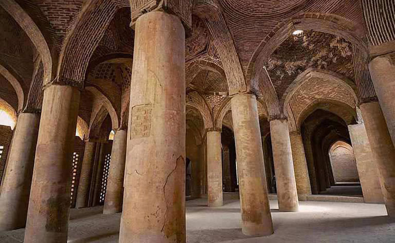 شبستان‌های مسجد جامع اصفهان