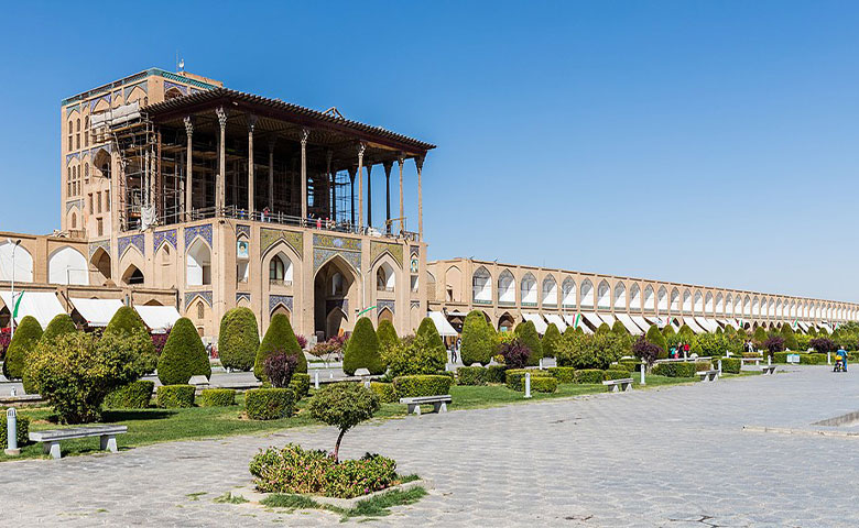 معماری عالی‌قاپو اصفهان