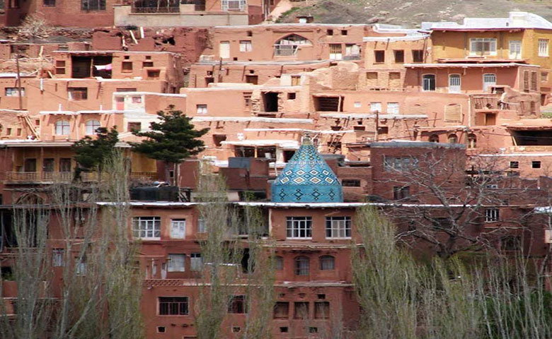 ویژگی معماری روستای ابیانه در دوره صفوی