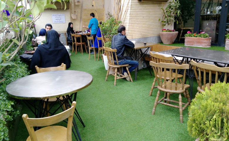 کافه لوتوس اصفهان